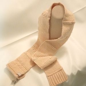 UGG wool scarf pink